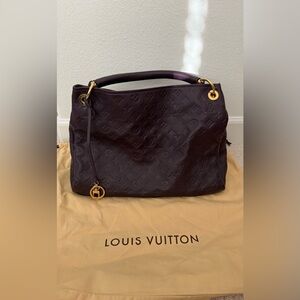 Louis Vuitton Artsy Hobo Shoulder Bag